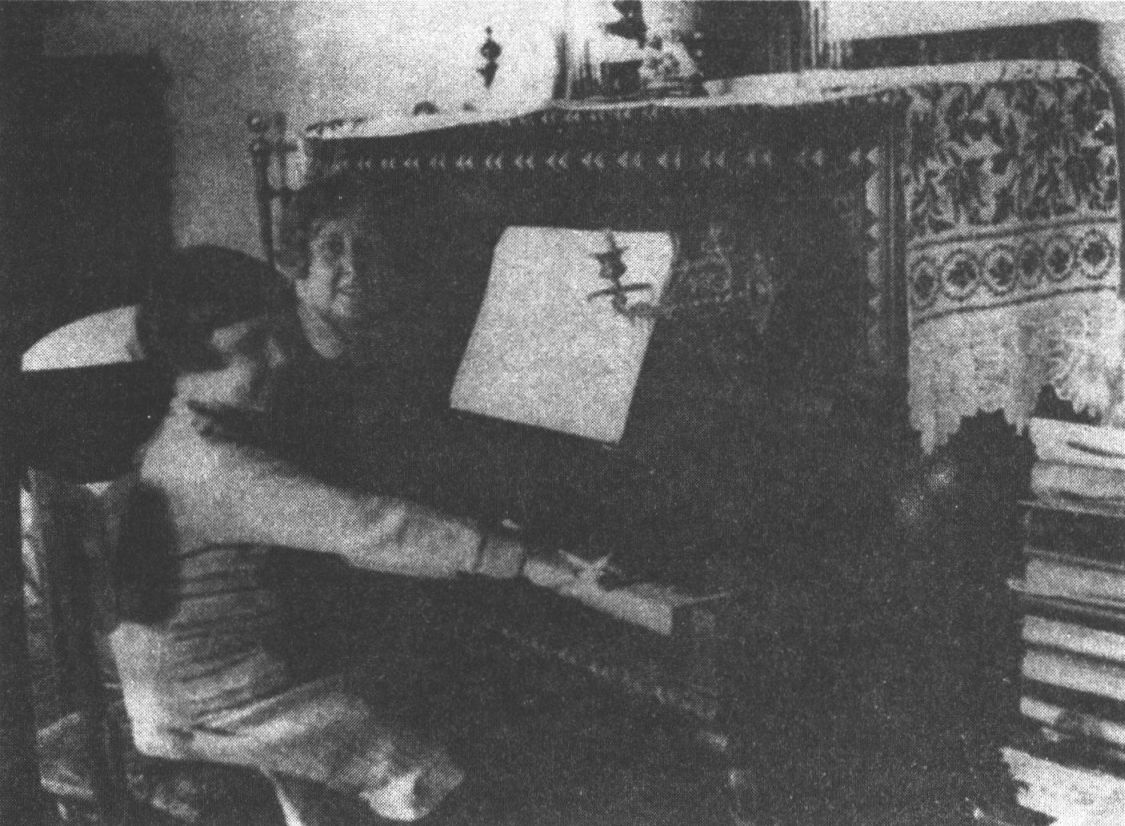 Варвара Карум с дочерью Ириной. 1920-е гг.