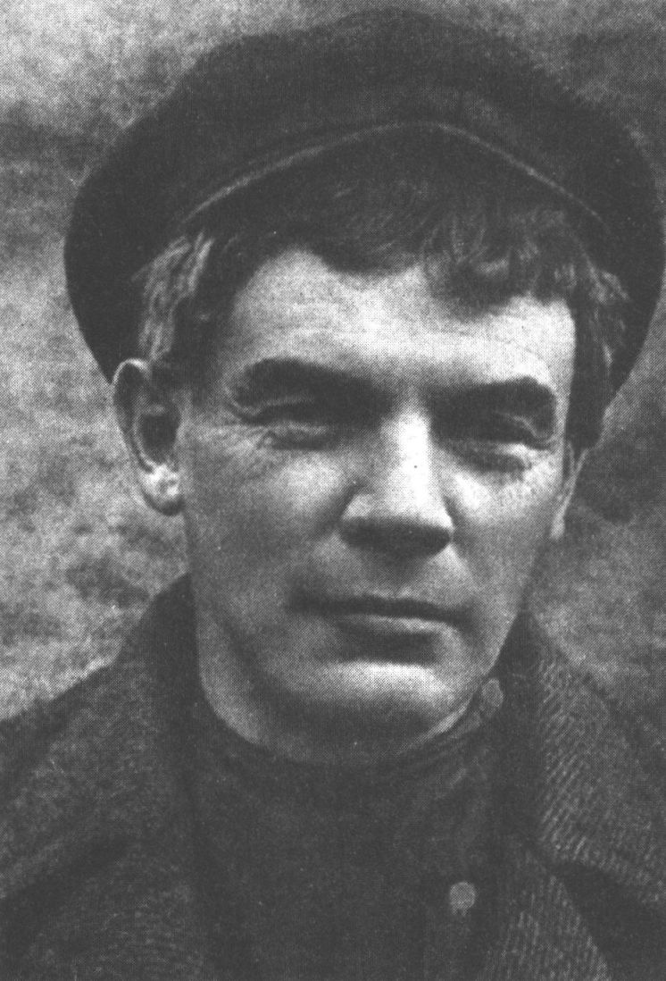 В.И. Ленин в парике и кепке (перед нелегальным выездом в Финляндию). 1917 г.