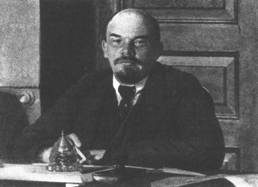 В.И. Ленин председательствует на заседании Совета Народных Комиссаров (по выздоровлении после ранения). Москва, 17октября 1918 г.