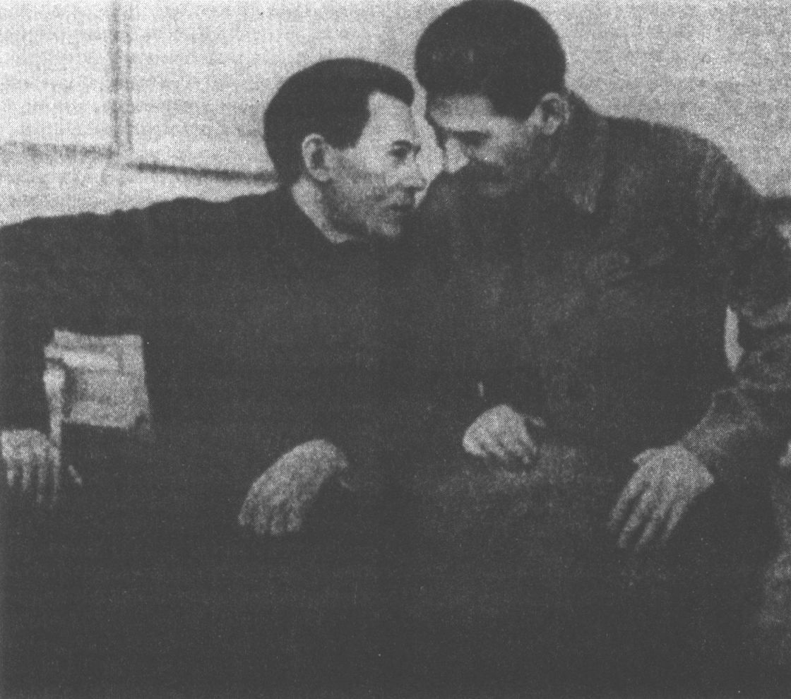 И.В. Сталин и Н.И. Ежов. 1937 г.