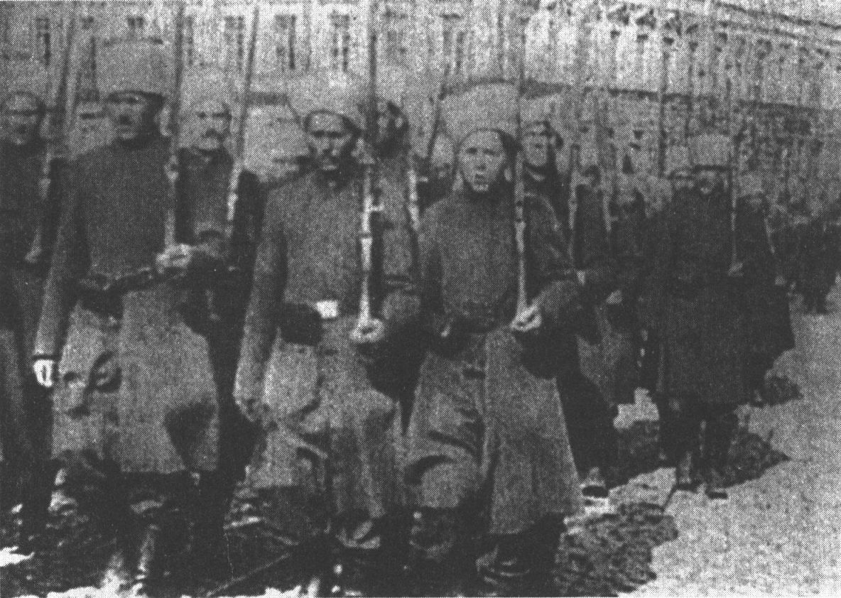Парад петлюровских войск на Софийской площади в Киеве. Декабрь 1918 г.