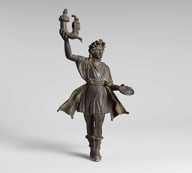 Бронзовая статуэтка, изображающая лара, I—II вв. н. э.