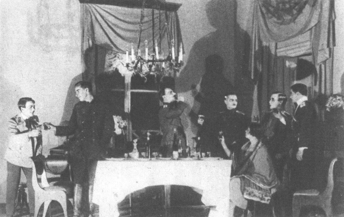 Сцена из спектакля «Дни Турбиных». 1926