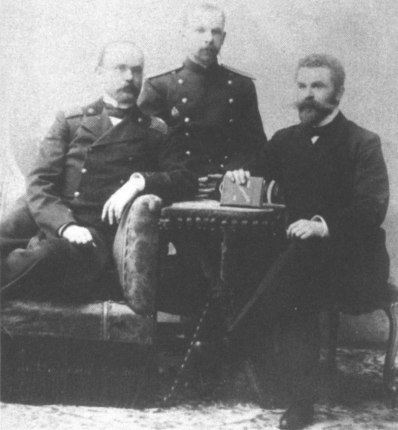 Братья Покровские. 1900-е годы. Слева направо: Митрофан Михайлович, Михаил Михайлович, Николай Михайлович