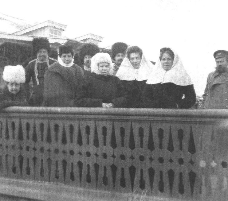 М.М. Покровский с товарищами на фронте. Русско-японская война. 1904 г.