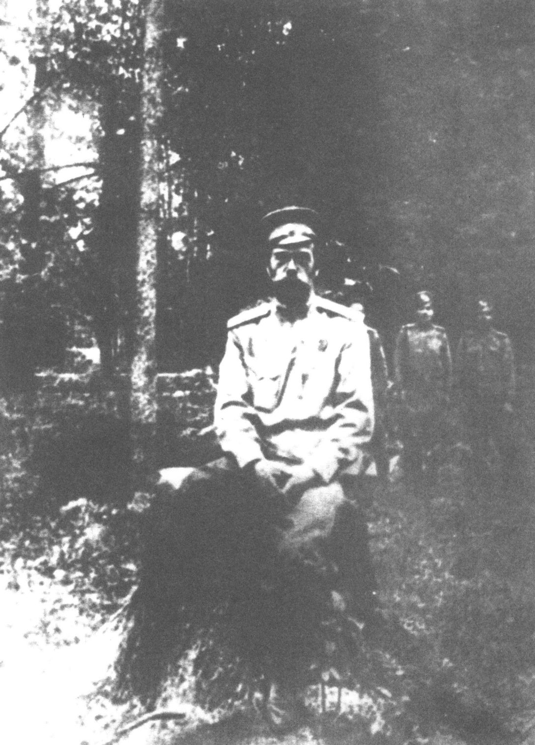 Николай II после отречения от престола. Царское Село. 1917 г.