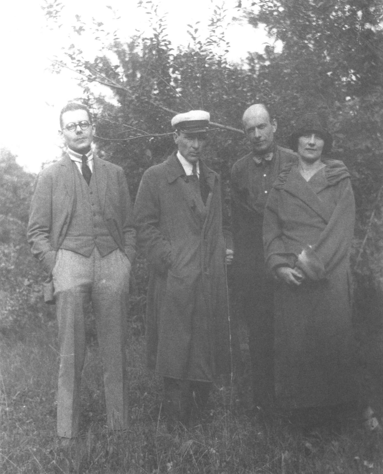 Слева направо: С.С. Топленинов, М.А. Булгаков, Н.Н. Лямин, Л.Е. Белозерская. 1926 г.