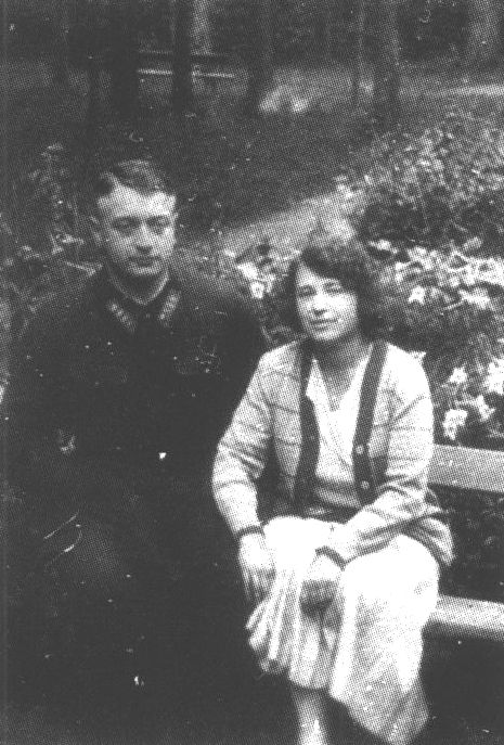 М.Н. и Н.Е. Тухачевские. 1935. Фото из личного архива Н.А. Тухачевского