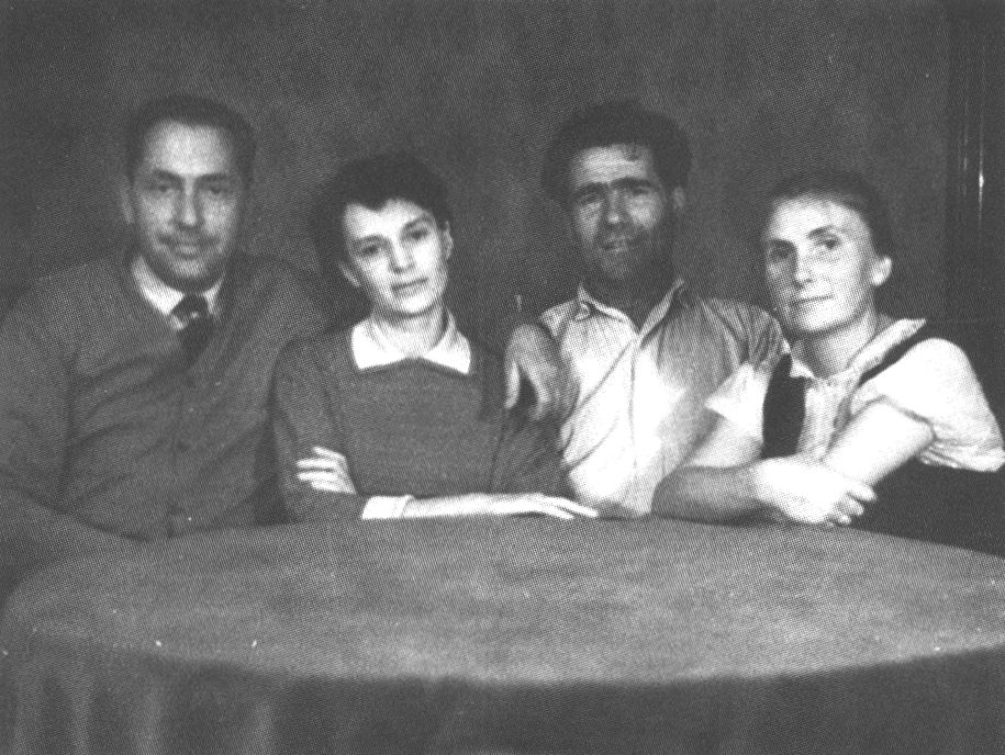 С.М. Тухачевская (вторая слева) и В.И. Уборевич с мужьями. 1958. Фото из личного архива В.И. Уборевич