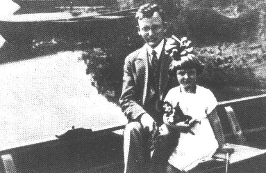 И.П. Уборевич с дочерью Владимирой в Германии. 1928. Фото из личного архива В.И. Уборевич