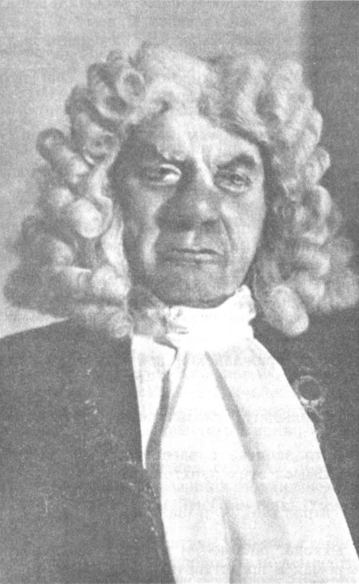 М.А. Булгаков в роли судьи в «Пиквикском клубе». 4 января 1935 г.