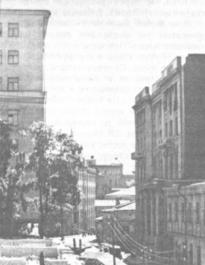 Москва. Большой Ржевский переулок, 11 (справа). 1953 г. Фото Ю. Кривоносова