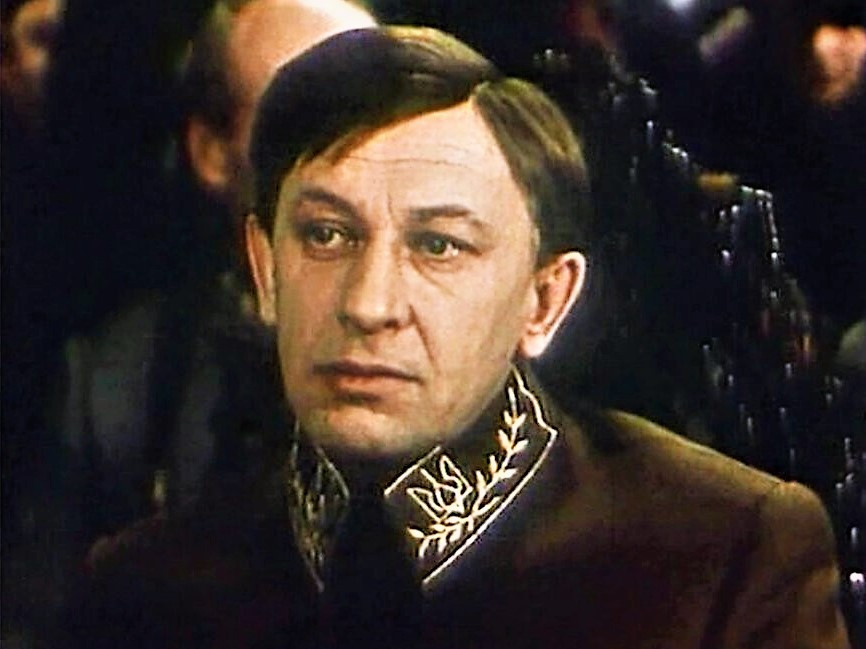 Евгений Евстигнеев в роли Петлюры в фильме «Старая крепость» (1973)