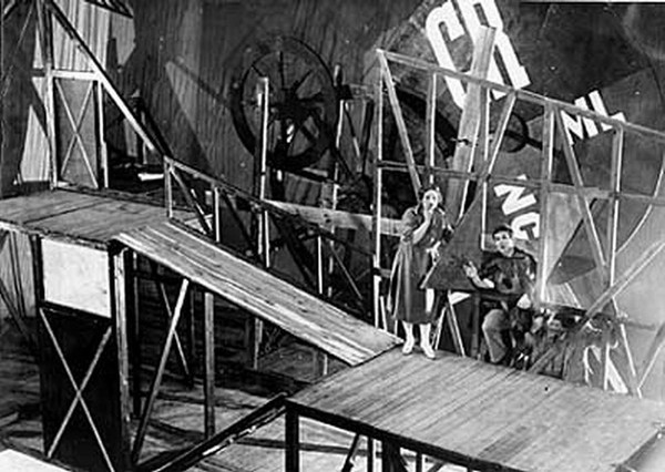 Комедия «Великодушный рогоносец» в постановке Вс. Мейерхольда (1922)