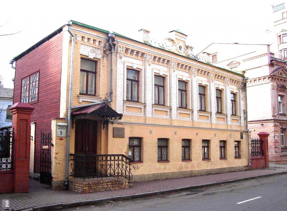 Дом № 9 по ул. Кудрявской 