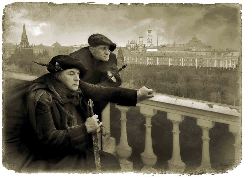 Воланд смотрит на Москву. Фотоиллюстрации Елены Мартынюк к «Мастеру и Маргарите»