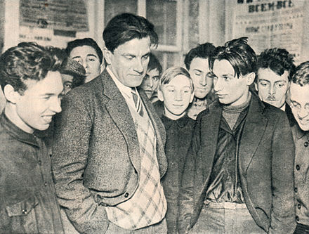 В.В. Маяковский на своей выставке «20 лет работы», 1930