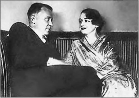 Михаил Афанасьевич и Елена Сергеевна Булгаковы. Апрель 1935 г.