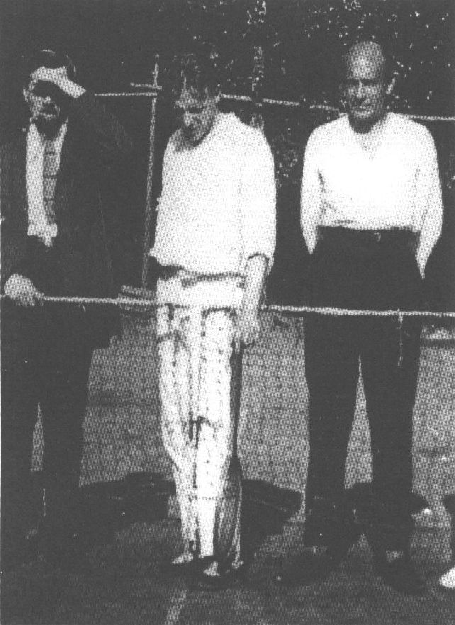 Булгаков и Н. Лямин на теннисном корте. 1926 г.