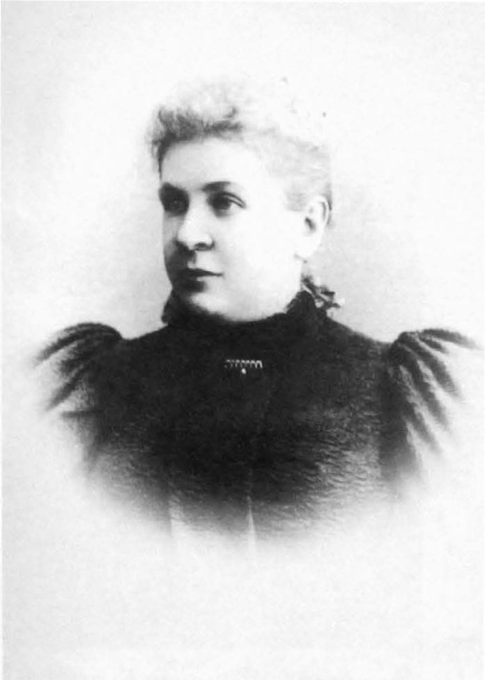 Варвара Михайловна Покровская (в замужестве Булгакова) — невеста