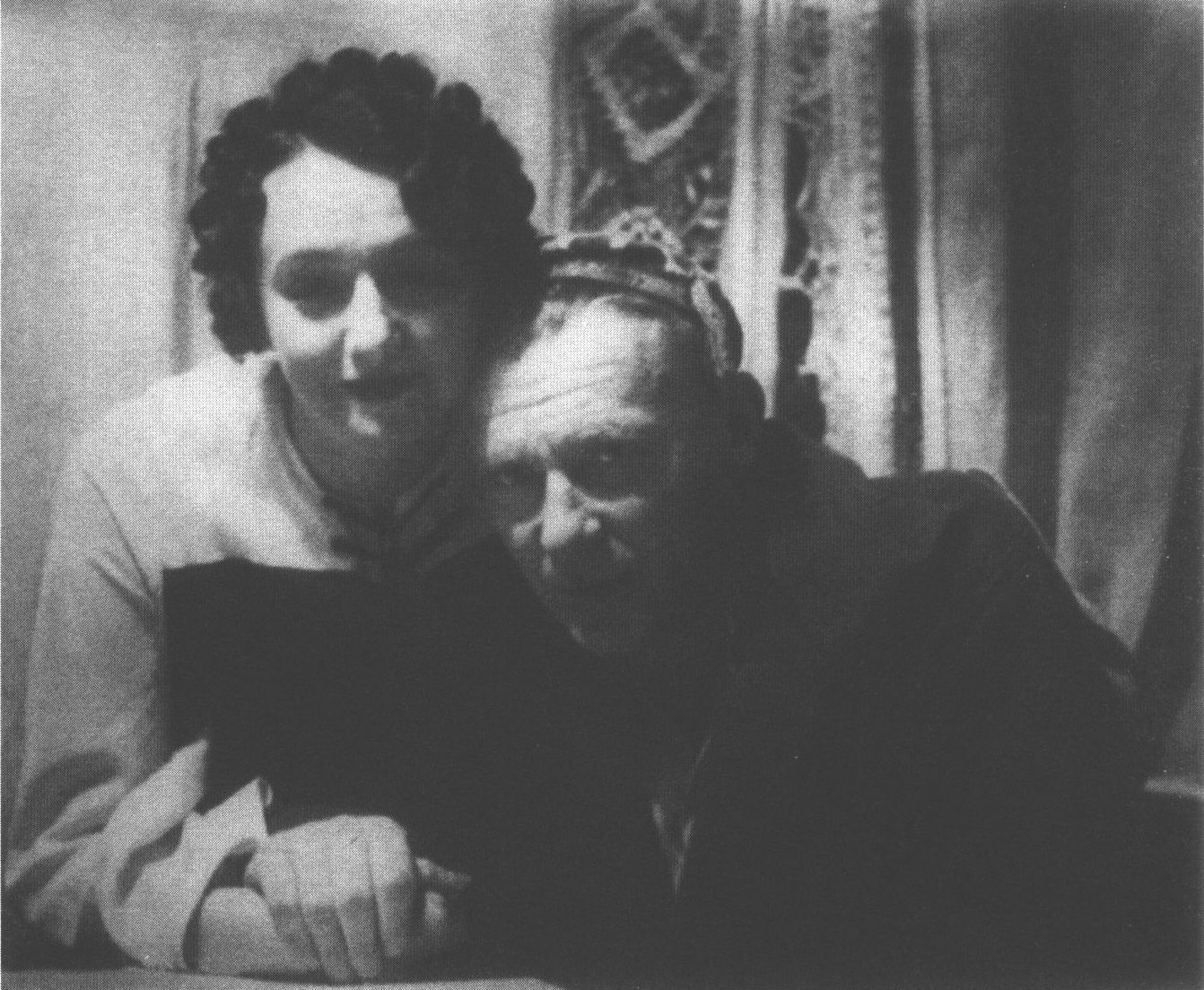 М.А. Булгаков с женой Е.С. Булгаковой