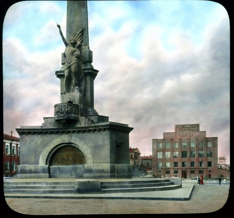 Монумент советской конституции, 1931 г.