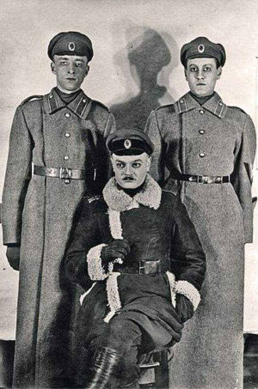 Николай Хмелёв в роли Алексея Турбина в спектакле «Дни Турбиных» (1926)