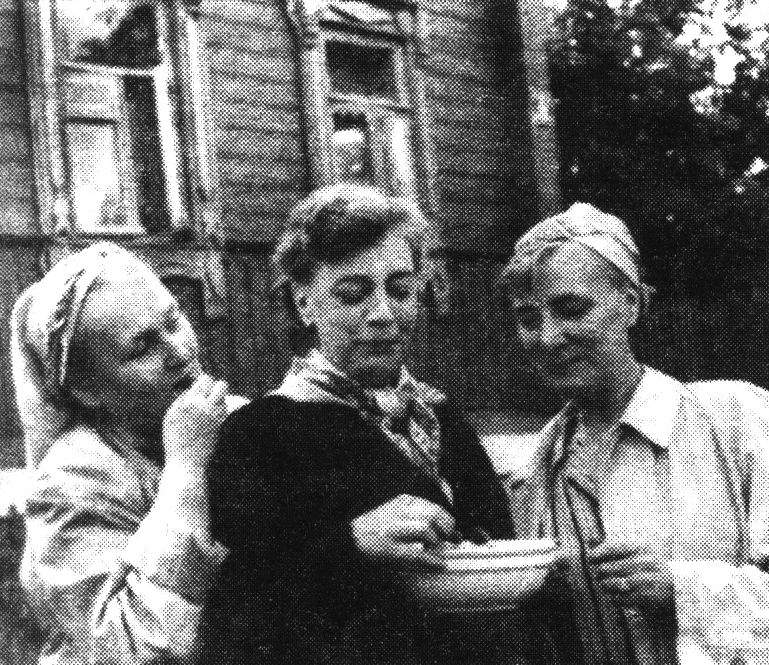 С. Лебедева, Н. Сухоцкая и Т. Луговская, Верея, 1956