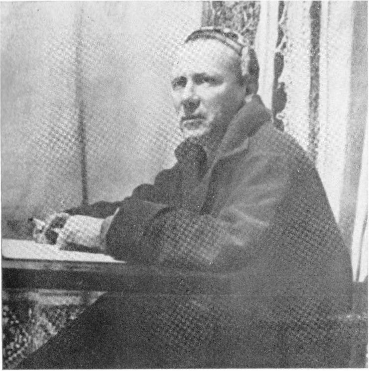 М.А. Булгаков в рабочем кабинете, 1936