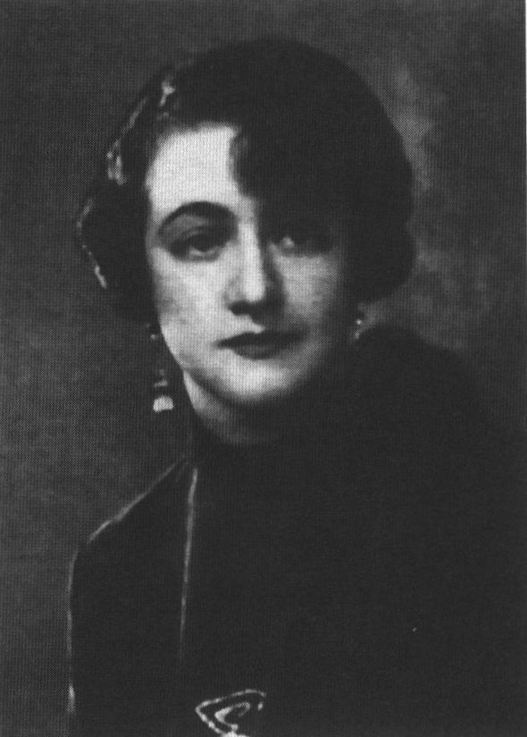 Третья жена Булгакова — Елена Сергеевна (девичья фамилия Нюренберг). Фото 1928
