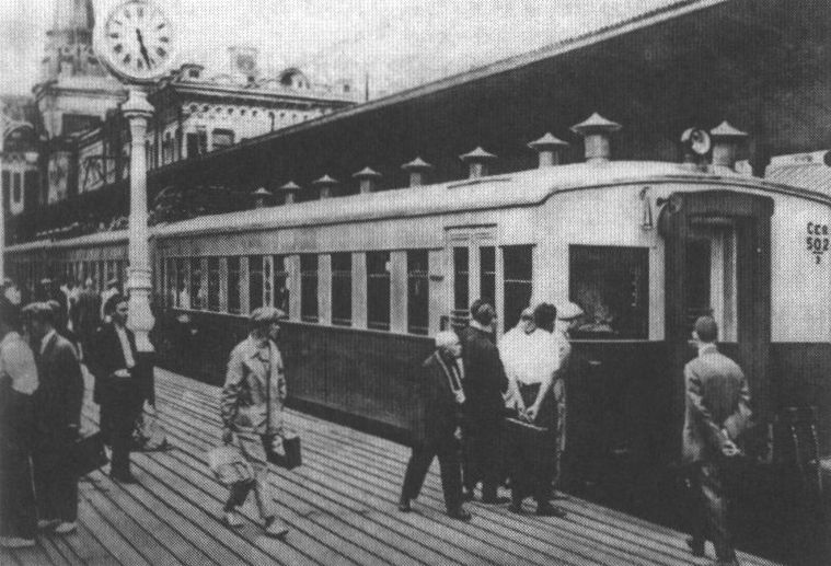 Электричка Москва — Мытищи на Ярославском вокзале. Фото начала 1930-х