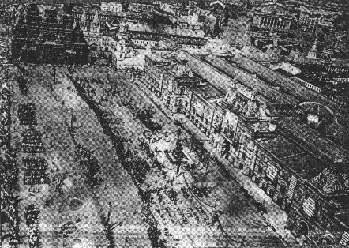 Панорама Красной площади. Фото в день открытия II конгресса Коминтерна 27 июля 1920