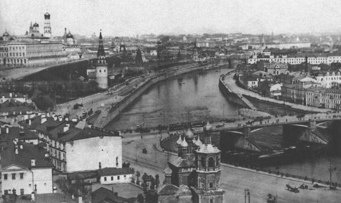 Вид с храма Христа Спасителя. Фото 1920-х