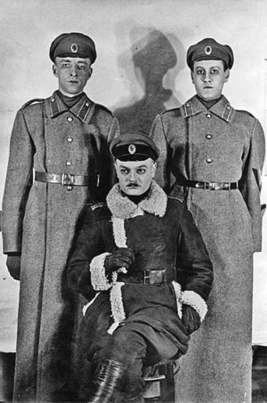 Николай Хмелев в роли Алексея Турбина в спектакле «Дни Турбиных» (МХАТ, 1926)