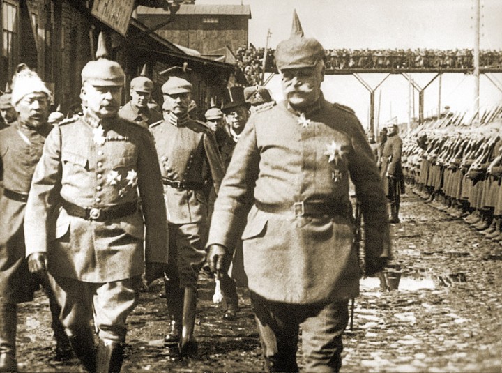 Встреча на киевском вокзале главнокомандующего группы войск «Киев» генерал-фельдмаршала Германа фон Эйхгорна. Апрель 1918 года