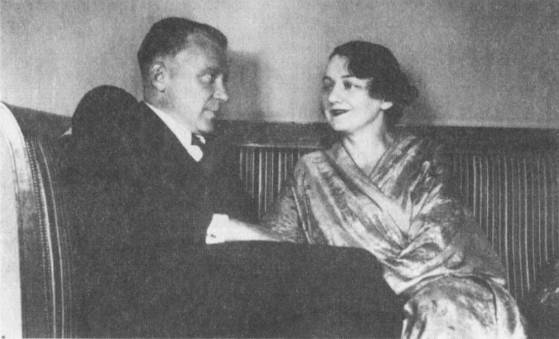 Михаил Булгаков и Елена Булгакова. Апрель 1935 г. Фото Н. Ушаковой